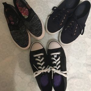 Group 3 sneakers 8.5-9